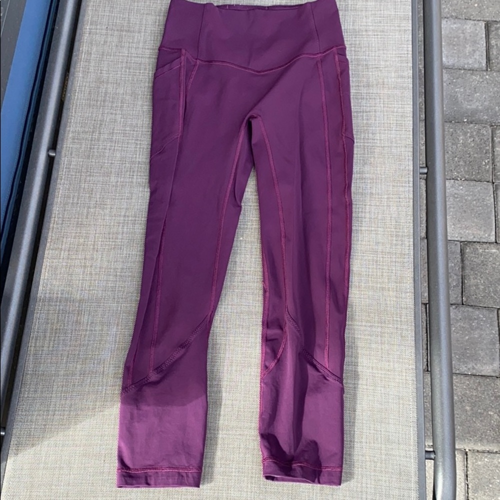 Lululemon all the right places bordeaux cherry.